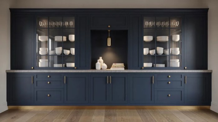 Dining room built-in hutch